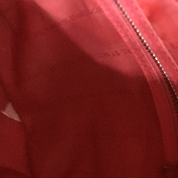 Marc Jacobs Stylish coral poppy crossbody/Shoulder Bag - Picture 4 of 5